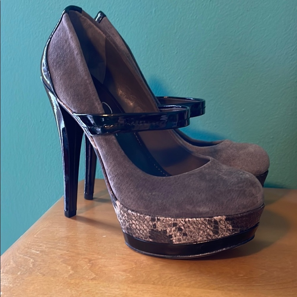 Jessica Simpson platform heels